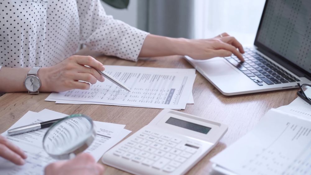Sistema de folha de pagamento ou BPO: qual a melhor opção para sua empresa?